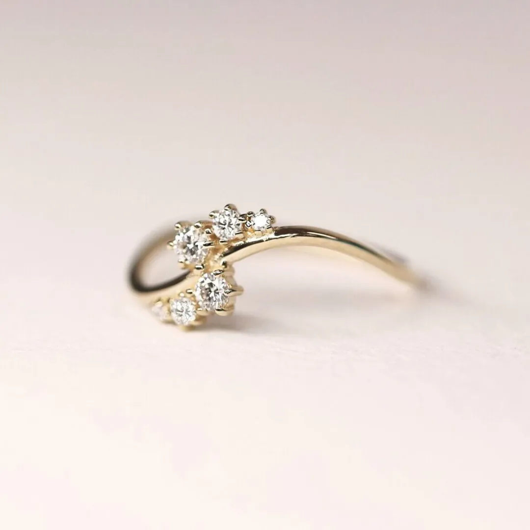 /public/photos/live/Dainty Cluster Moissanite Wave Curved Wedding Band 680 (6).webp